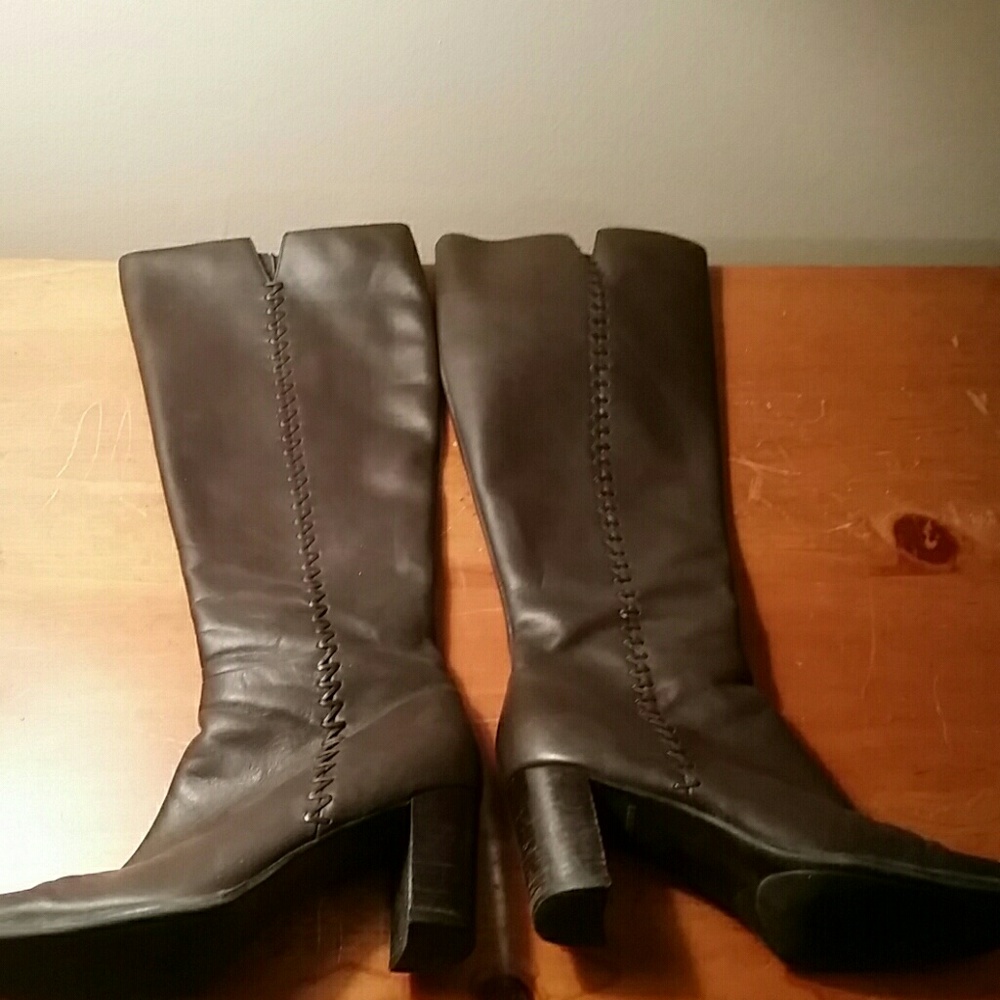 Brown boots
